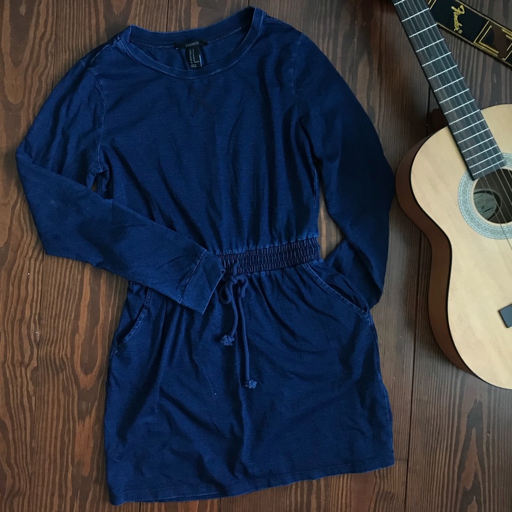 Forever 21 long sleeve navy dress
